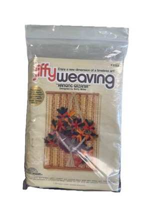 Vintage 1978 Jiffy Weaving Hanging Gazania Kit Sunset Designs Loom Craft NOS