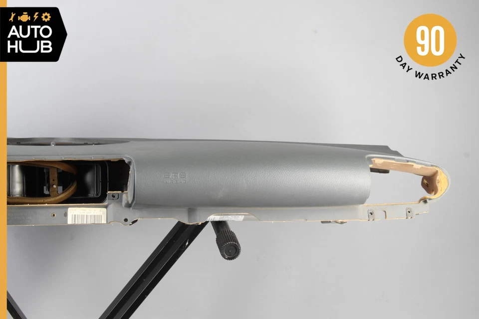 01-07 Panel de tablero de instrumentos Mercedes W203 C320 C230 C240 con airbag OEM Foto 2 de 4