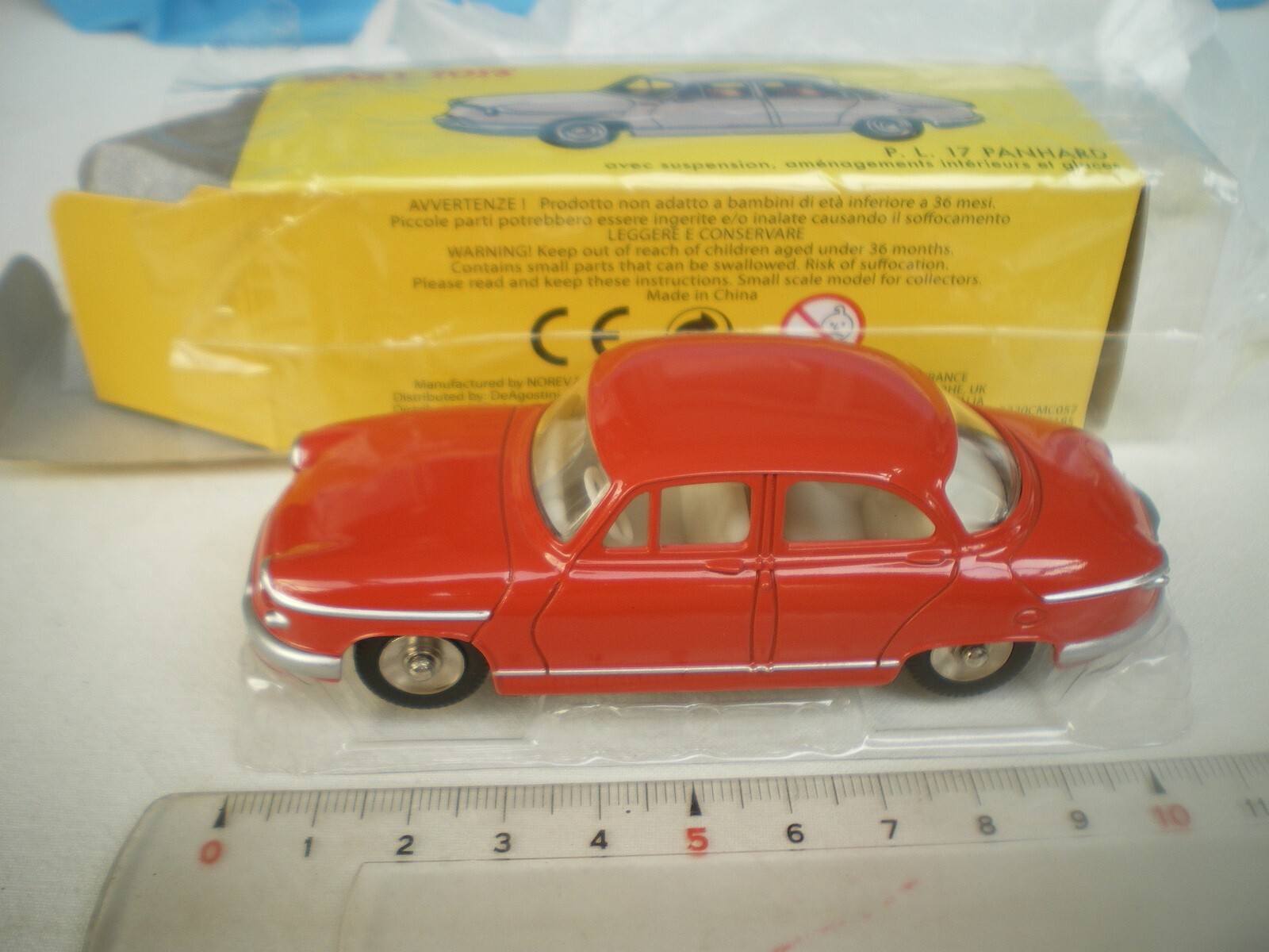 Panhard PL17 rouge miniature 1/43 Dinky Toys Atlas avec boite d'origine