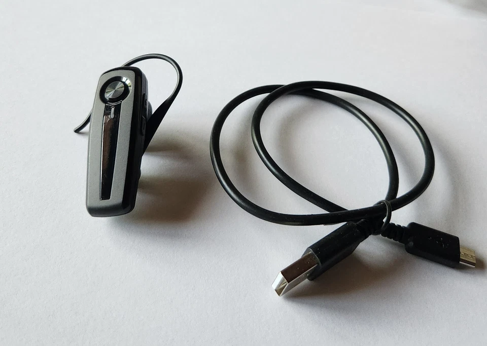 Unused Black Plantronics Explorer 210 Wireless HEADSET with Cable in Bulk Pkg - Image 3 of 4