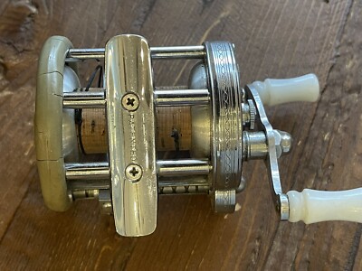 Vintage PFLUEGER SUMMIT No. 1993 L Fishing Reel FREE