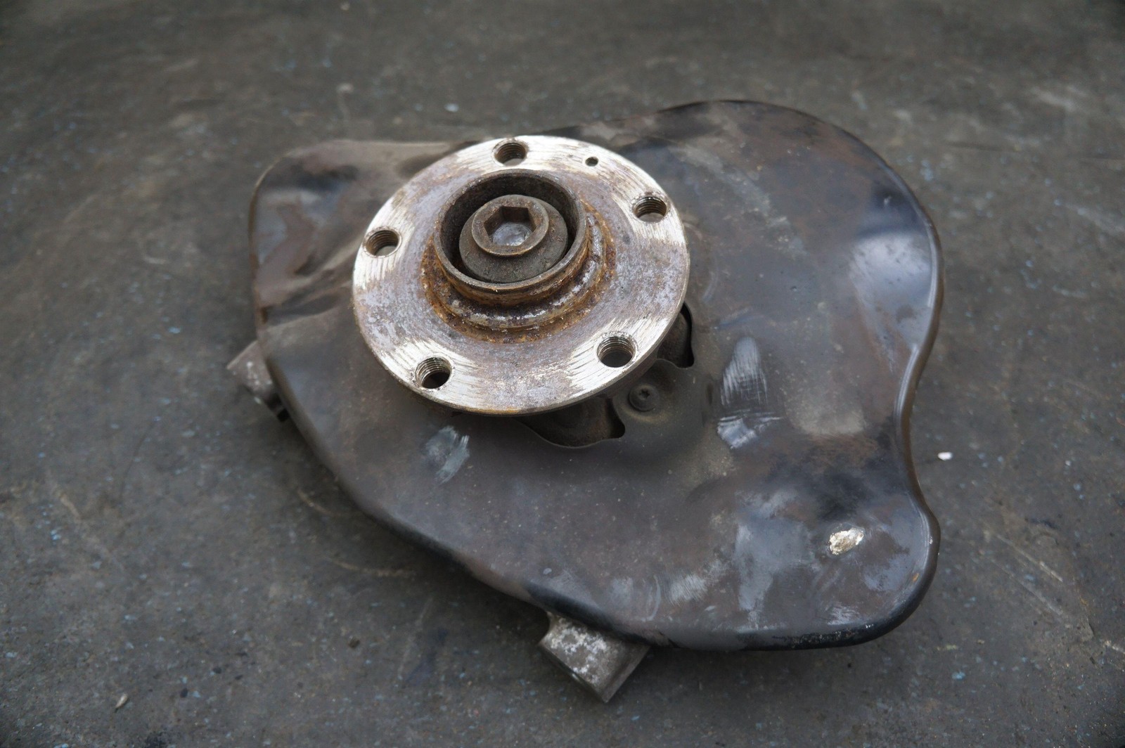 Front Right Spindle Knuckle Hub 420407246G OEM Lamborghini Gallardo 2012 *Note