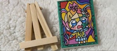 NEEDY STREAMER OVERLOAD Ausstellung 3 Super Ten-chan Mini Staffelei Wochentag...