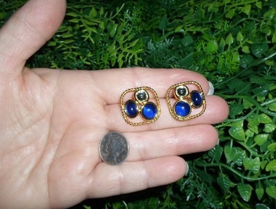 Vintage TRIFARI - blue cabochon - gold tone - square frame - pierced EARRINGS