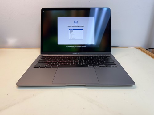 Apple MacBook Air 13 in (2020) Space Gray/Intel Core i3 1.1 GHz, 256 GB 8 GB
