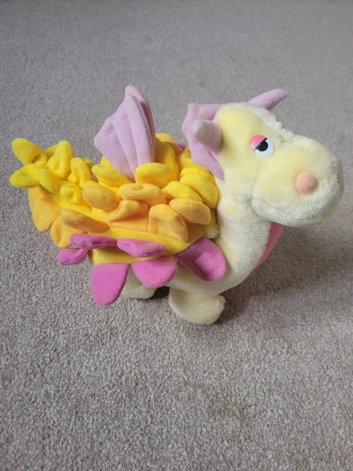 Dinosaurio Dragón Rosa y Amarillo Hasbro Ganz Vintage 1987 en precioso estado Foto 2 de 4
