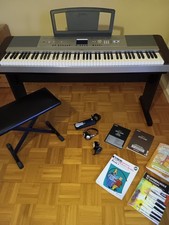 Yamaha E-Piano auf Ständer viel Zubehör; Portable Grand; DGX-640, funktionsfähig