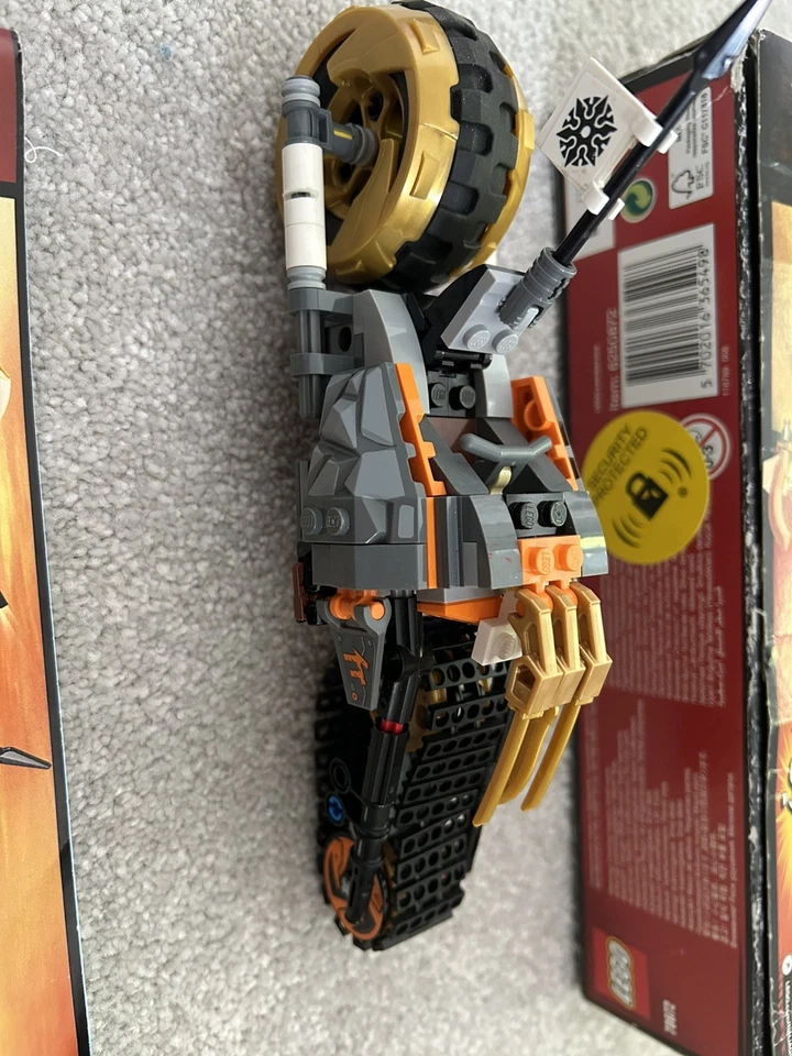 LEGO Ninjago 70672 Cole's Dirt Bike, photo 2 of 5