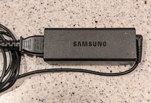Original Samsung 40W 19V Netzteil Ladegerät ATIV Book 9 Lite NP905S3G-K06CA A13-040N2A - Bild 2 von 3