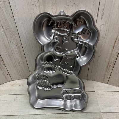 Wilton Montgomery Moose Aluminum Cake Pan, Moose Shape, Easy to Clean