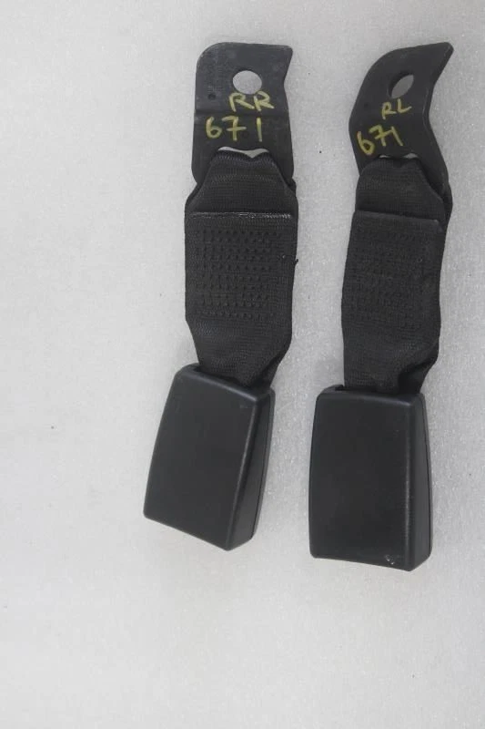 BMW 135i 128i E88 2008 2009 2010 2011 2012 2013 hebillas de cinturón de seguridad trasero negro Foto 3 de 4