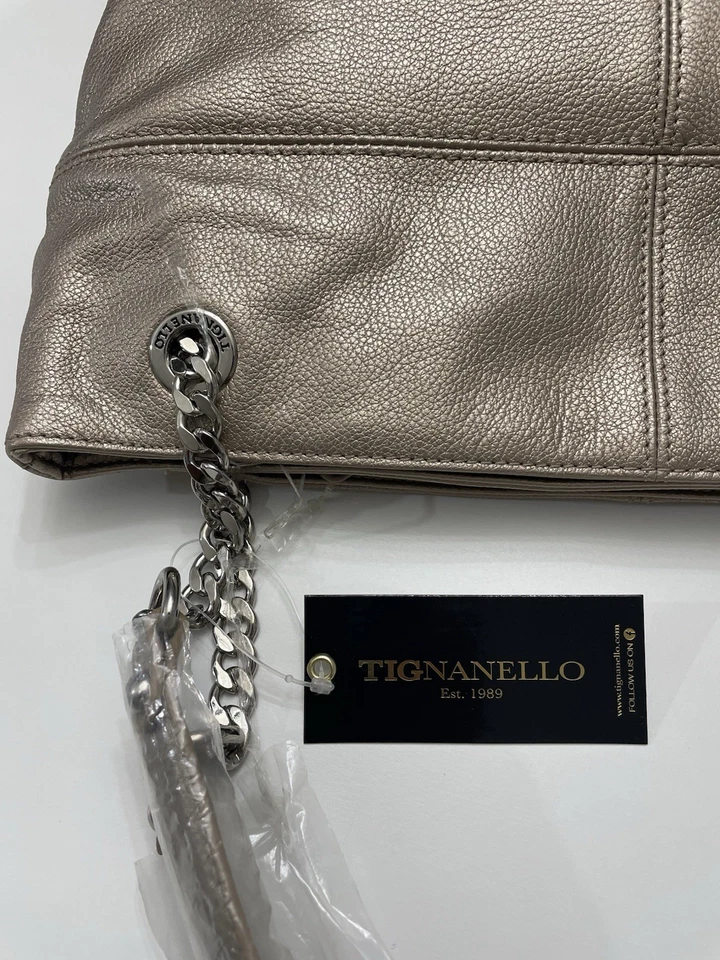 Bolso de hombro Tignanello de cuero granulado plateado con asas de cadena Foto 3 de 4