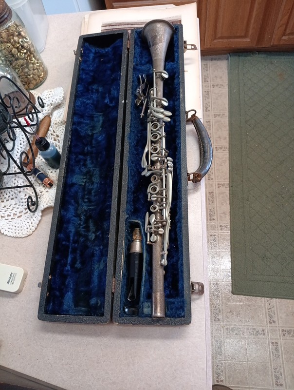 Antique Silver Plated Clarinet  22" Without Mouth Piece In