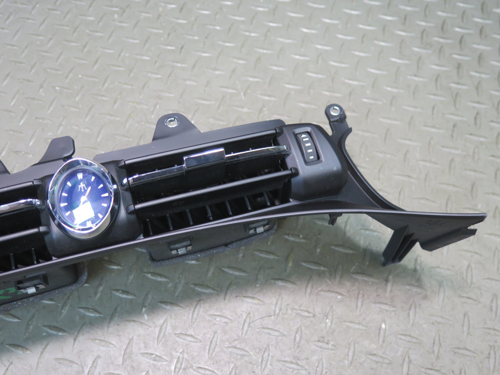 Maserati Quattroporte 2014-2021 Front Air vent trim