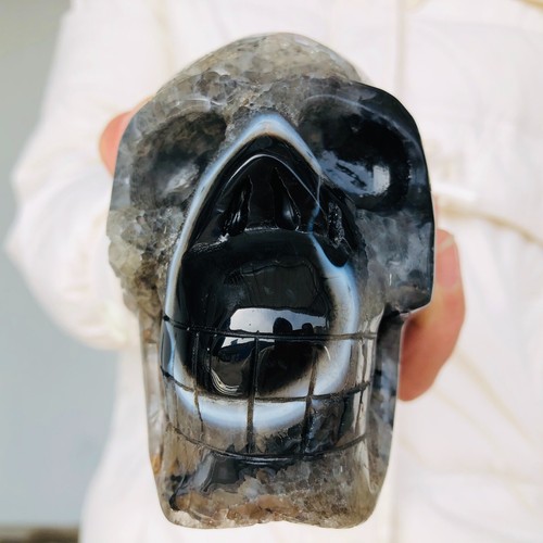 996g Natural Black Striped Agate Quartz Crystal Skull Carving Healing P301 - Picture 15 of 18