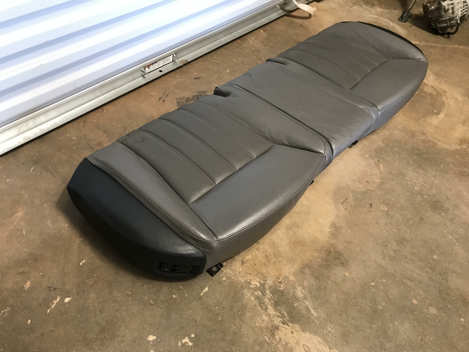06 07 08 BENTLEY CONTINENTAL FLYING SPUR REAR SEAT LOWER CUSHION OEM GRAY