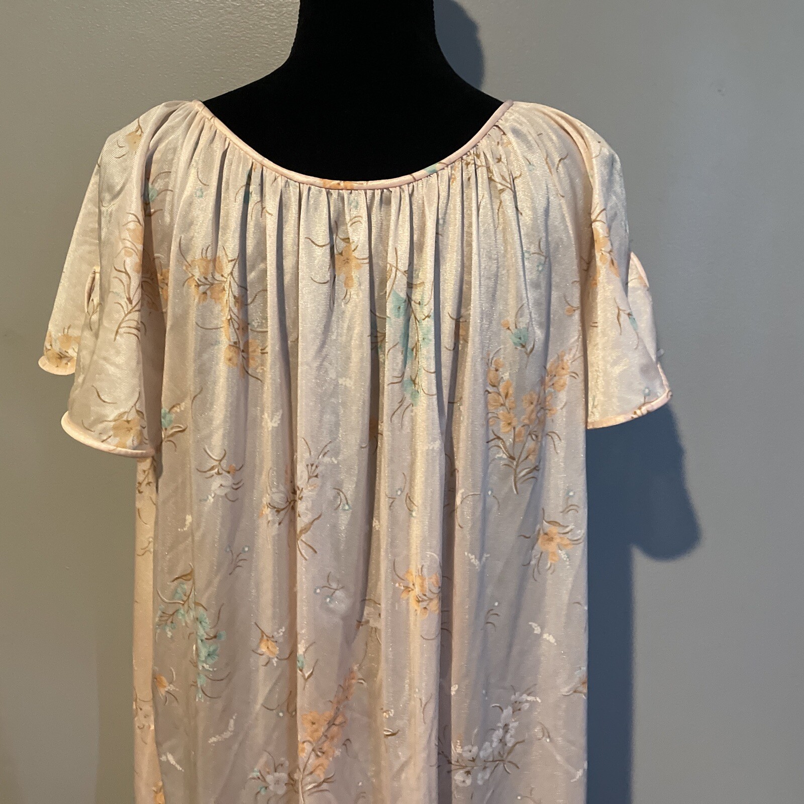 Komar Pink Floral Nightgown Button Front Housedre… - image 5