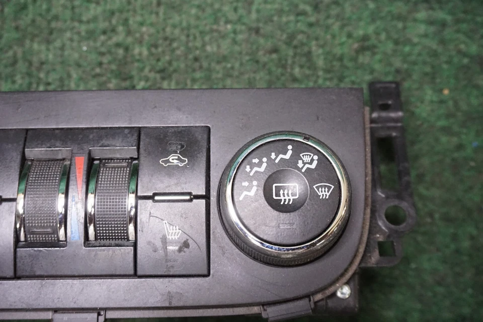 2006 2007 2008 2009 2010 2011 CHEVROLET IMPALA LT AC Control OEM 25882557 - Image 3 of 4