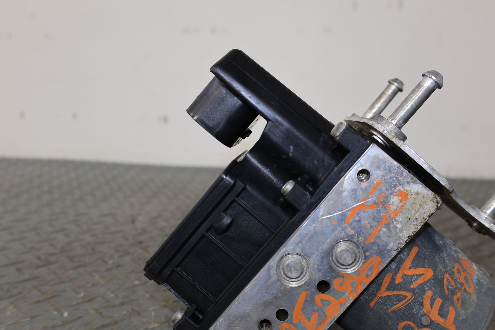 Bentley Flying Spur 2006-2012 Abs pump motor P/N 589154