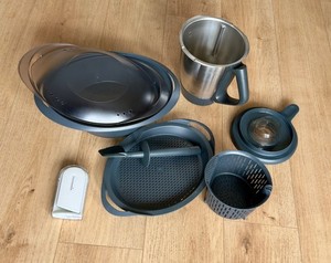 Vorwerk Thermomix TM5 Mixtopf + Cookidoo Cook Key + Varoma + Zubehör SET