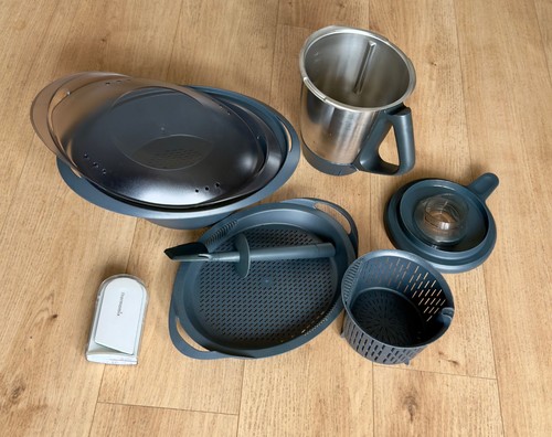 Vorwerk Thermomix TM5 Mixtopf + Cookidoo Cook Key + Varoma + Zubehör SET