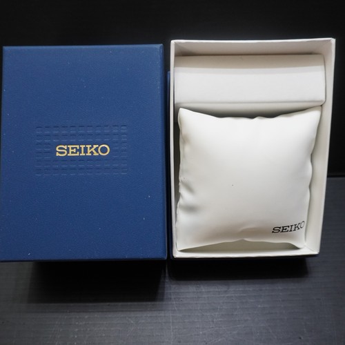 SEIKO Watch Blue Presentation Box Only With Outer Box Pillow and Manuals - Picture 3 of 5