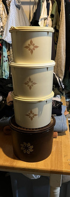 Very Unique Tupperware Blended Set See Pictures 