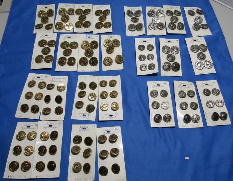 Buttons by Schwanda Vintage Lot Round Gold and Silver Metal Tone 26 cards/142 Pc