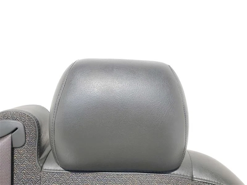 Nice Gray Right Seat Manual OEM 2003 2004 2005 2006 Chevrolet Silverado 1500 - Image 3 of 4