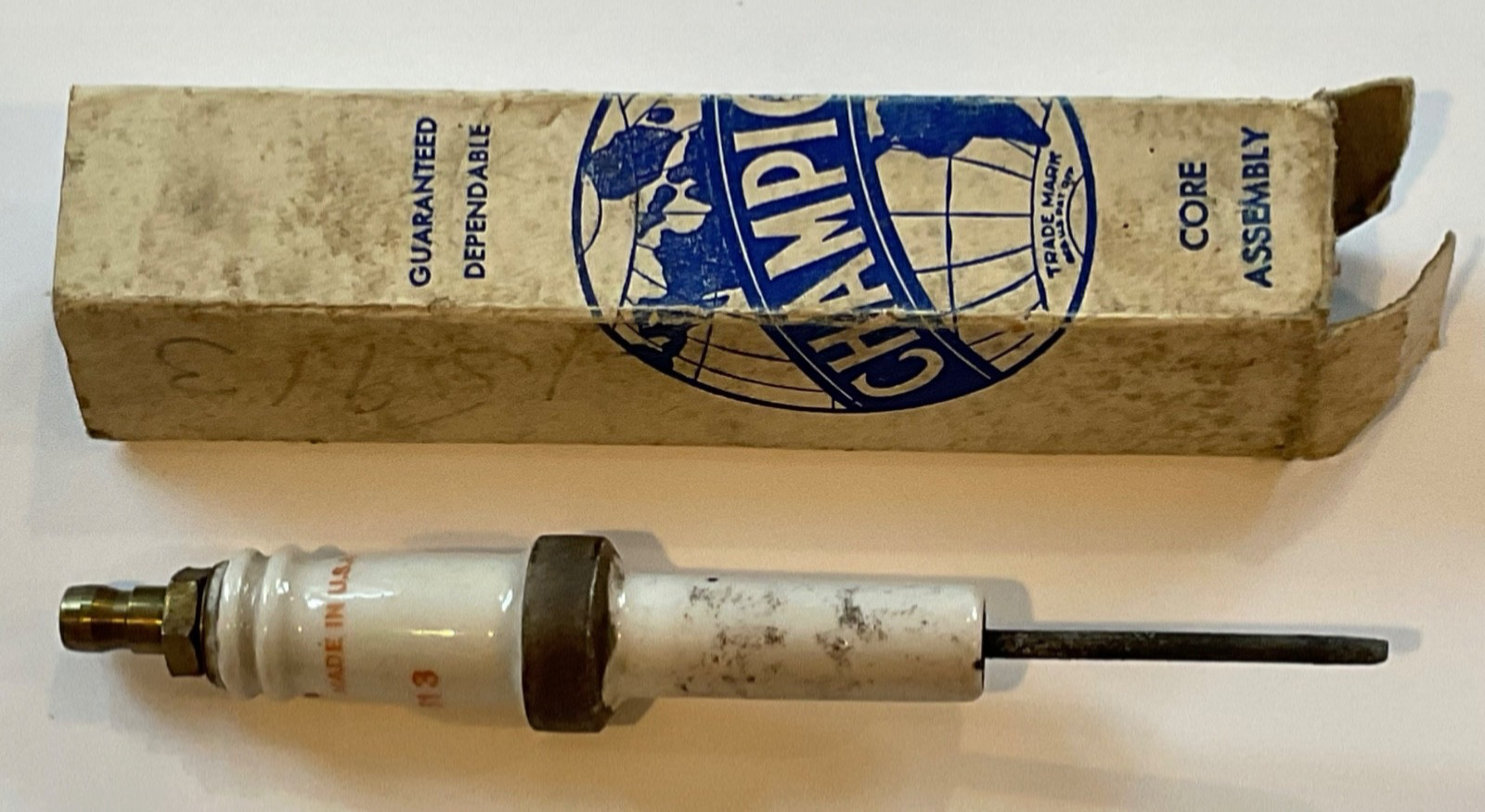 RARE EARLY CHAMPION SPARK PLUG CO CORE ASSEMBLY 513 AUTO PART TOLEDO VINTAGE BOX