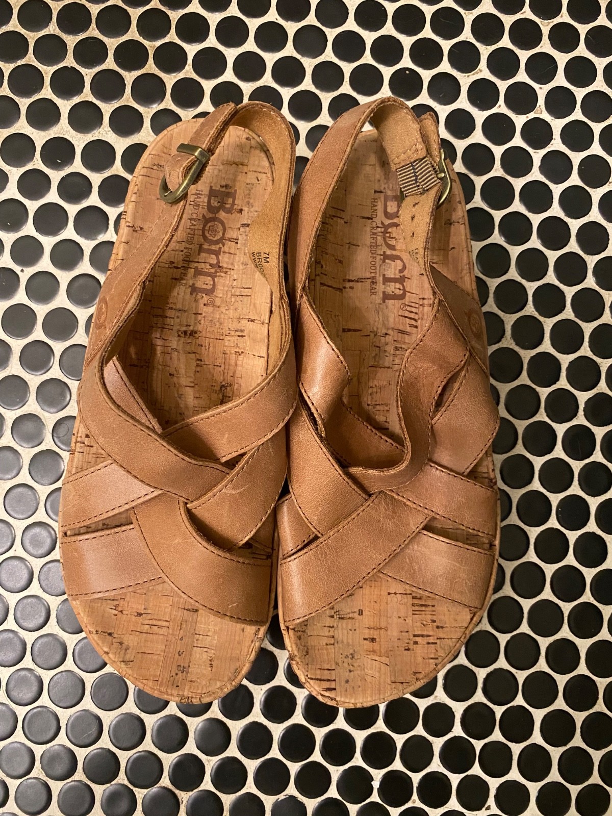 SAOLA Sandali donna Born in pelle con zeppa marrone taglia 7M suola in sughero incrociata slingback