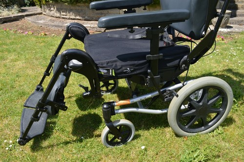 Breezy Relax 2 Customizable Recliner Wheelchair (Hardly Used) - Picture 3 of 12