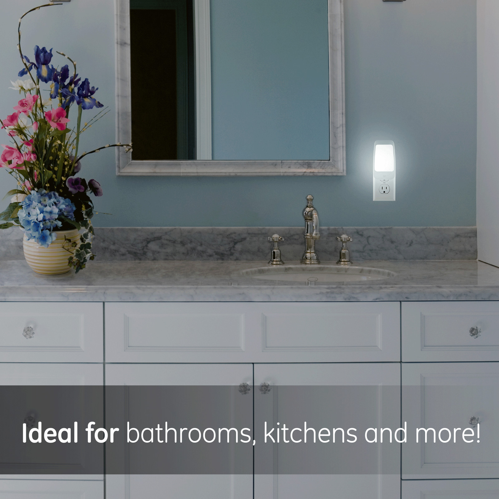 GE 4-in-1 Power Failure LED Night Light, Plug-in, Light Sensing,Rechargeable,NEW