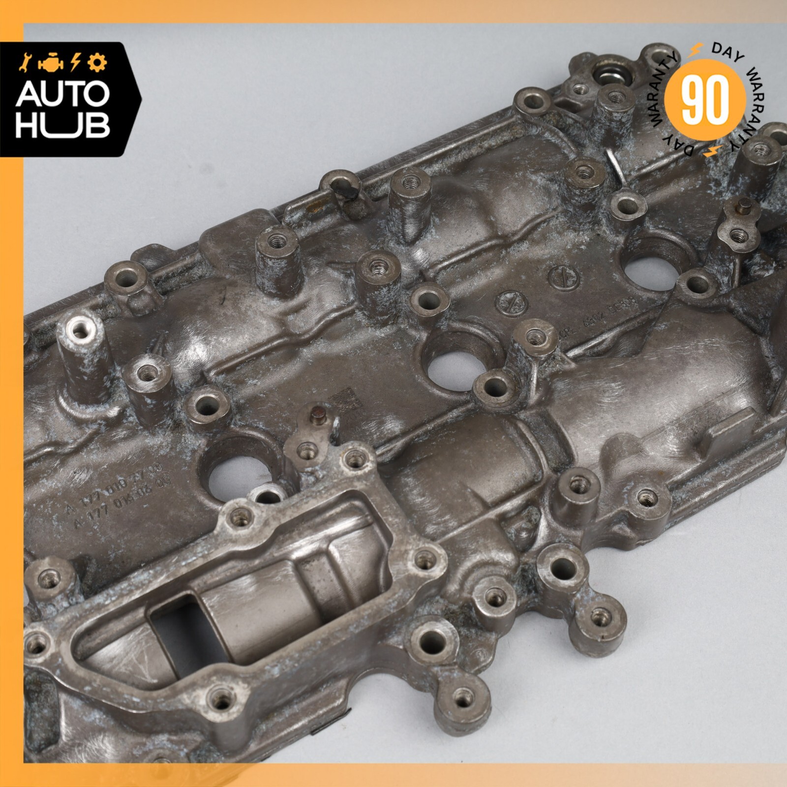 Aston Martin DB11 / C63 M177 Right Side Engine Cylinder Head Valve Cover OEM 7k