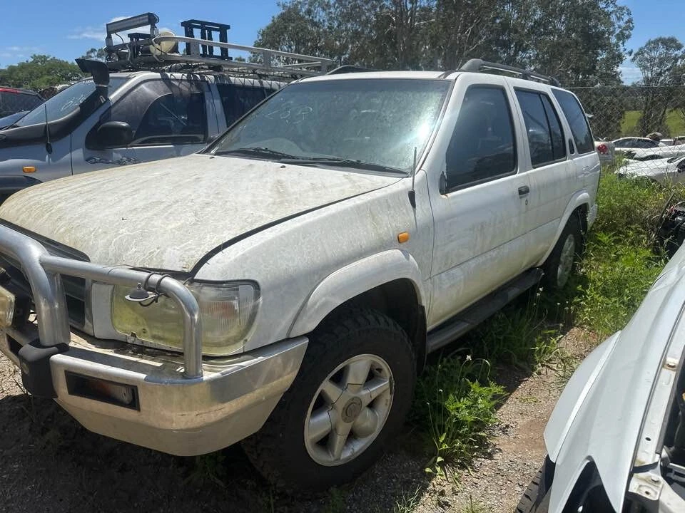1999 Nissan Pathfinder R50 Drivers Side Pillar Trim Polar White 95-04 #B263 - image 4 of 4