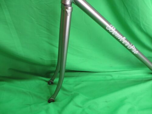 Bomber Pro NJS Keirin Frame Set Ingranaggio Fisso Singola Velocità Pista Spedizione Gratuita 52cm - Foto 3 di 18
