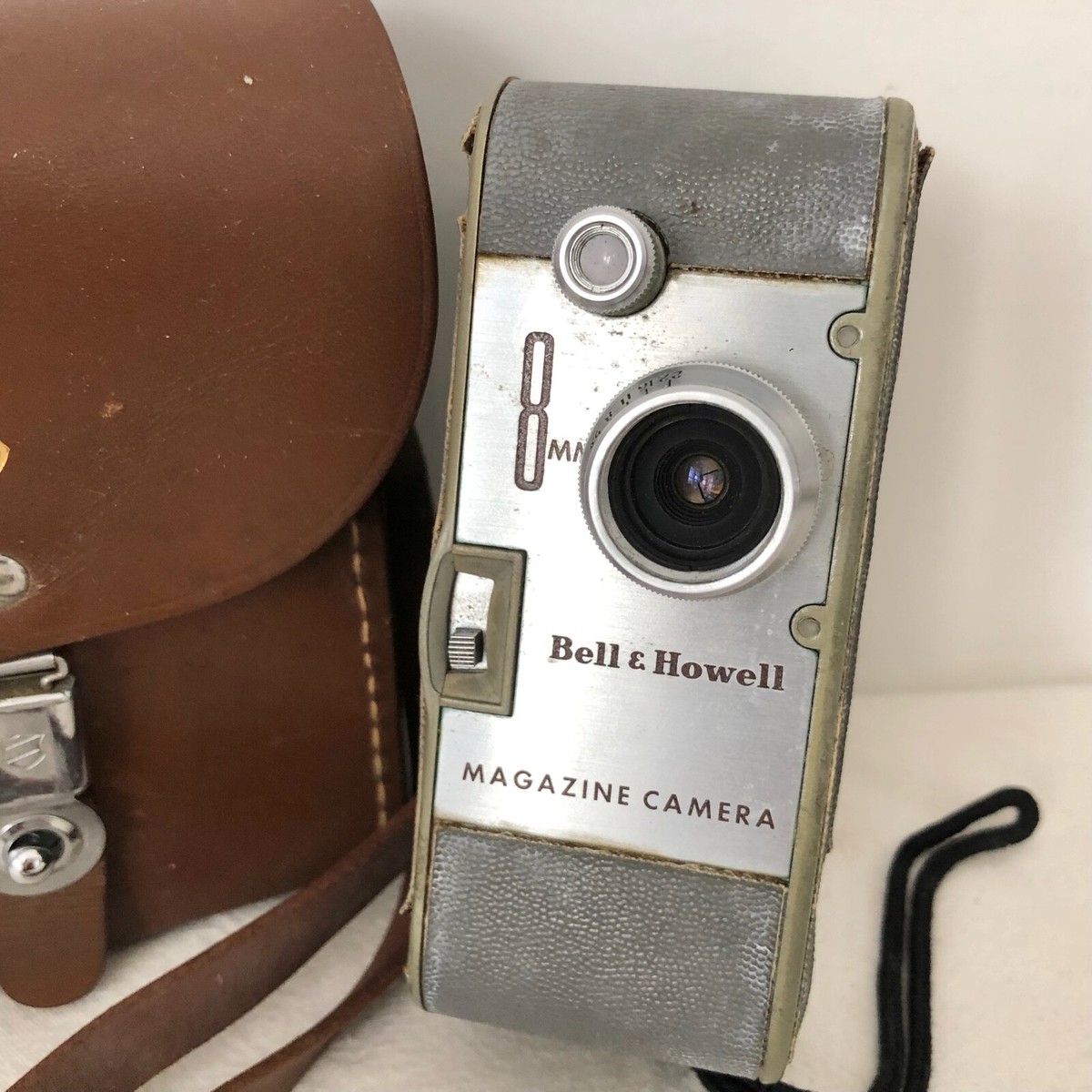 【ヴィンテージ】Bell&Howell Magazine Camera Vintage Bell & Howell Magazine 8mm movie Camera Duo-Speed