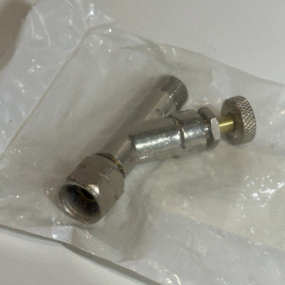 DEVILBISS - AIR ADJUSTING VALVE (1/4 NPS M & F - P-H-5516 (D521)