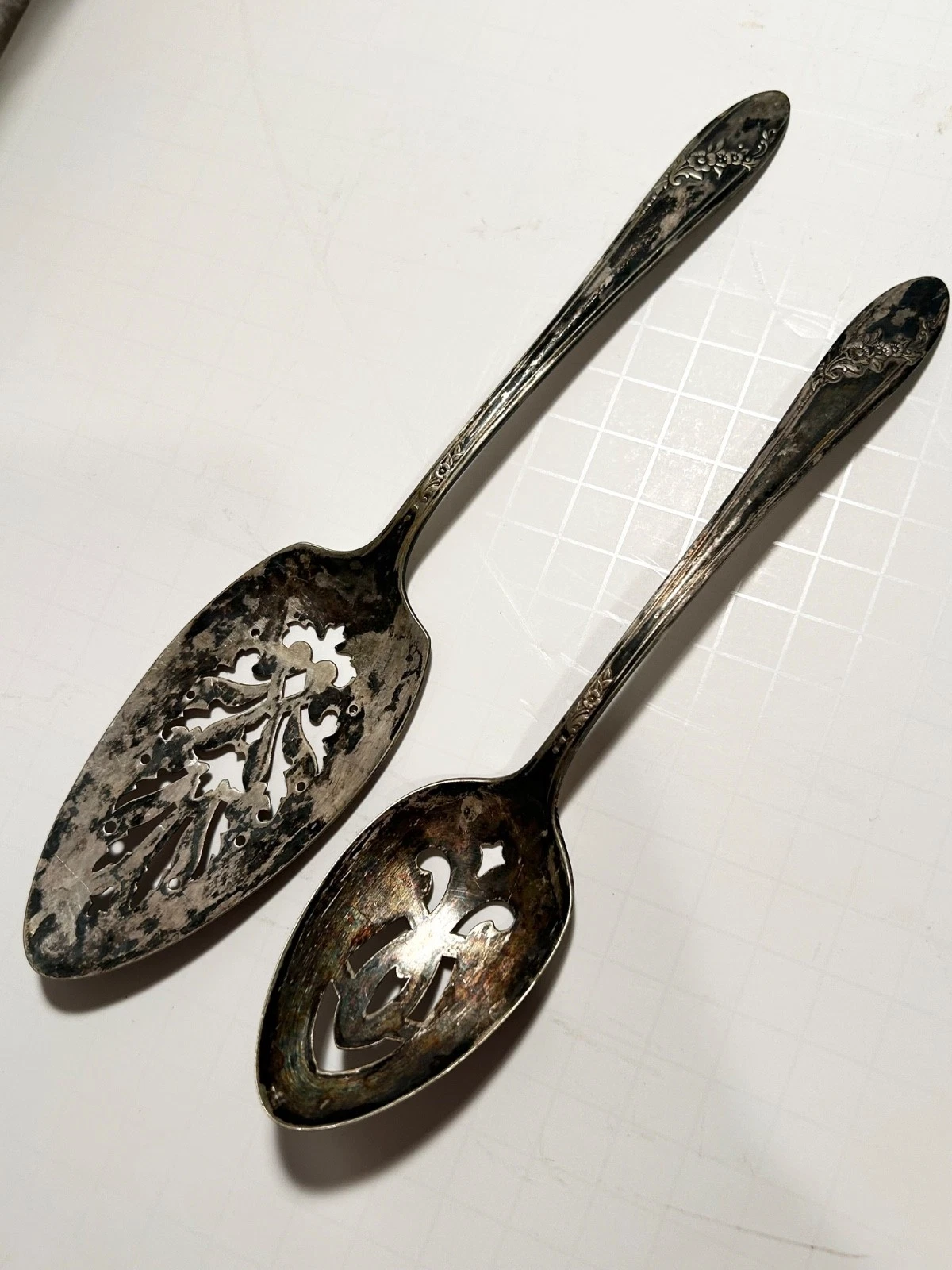 Vintage Tudor Plate Oneida Community Slotted Serving Cake Server & Slotted Spoon