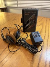 Sanyo M-GR62 Portable Cassette Player AM/FM Stereo Tested w/ AC Adapter