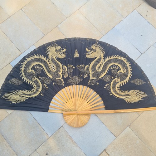 Vintage XLarge Asian Dragon Hand Painted Wall Fan Black Gold 150 x 90 cm Decor - Picture 1 of 12