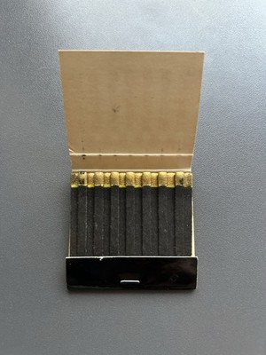 Full Unstruck Matchbook - Presidential Hotel Atlanta GA 30 Strike - Gold Tips