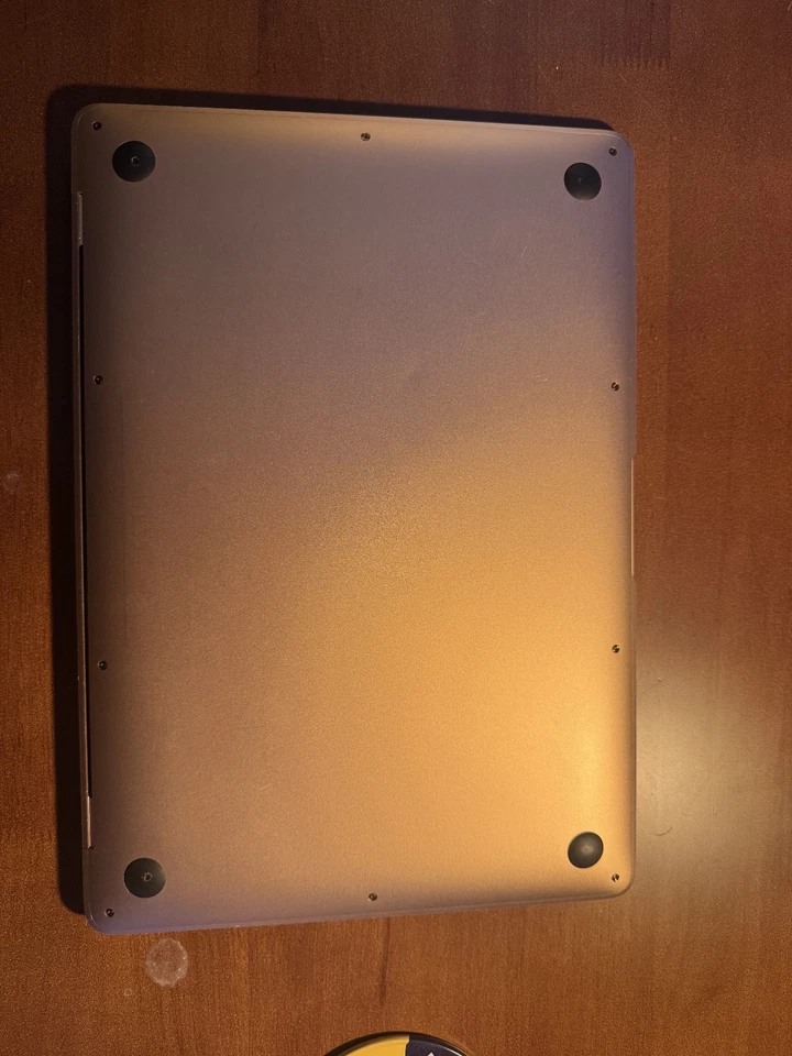 Apple MacBook Air 13" 2020 · i5 · 8GB · 256GB, foto 2 de 3