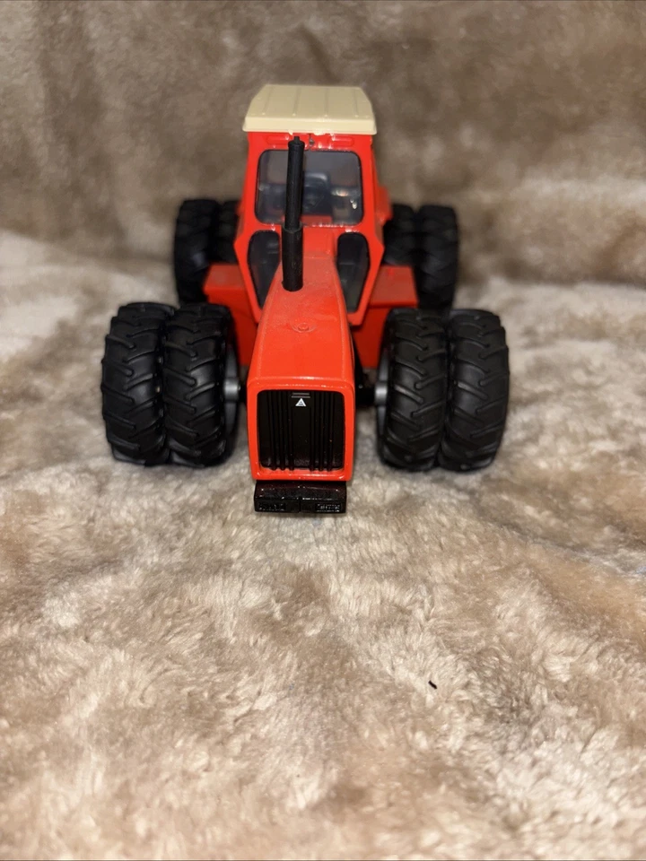 Scale 7580 Allis Chalmers Diecast Replica Tractor New Condition 7”x4” 1/32 - Image 3 of 4