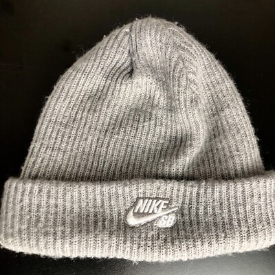 fisherman beanie nike