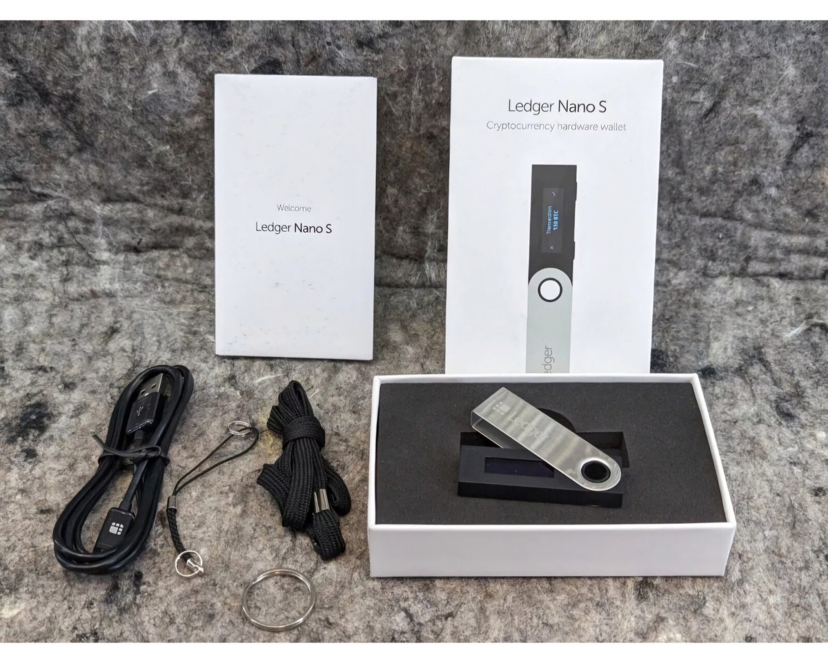 Ledger Nano S Cryptocurrency Hardware Wallet - Black NEW 3760027781371 |  eBay UK
