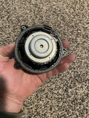 2012-2023 LAND ROVER RANGE ROVER EVOQUE - Front DOOR Speaker BJ3218808BB - Picture 2 of 3