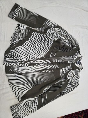 Express Women's Geometric Black White Button-Up Shirt Long Sleeve Size L
