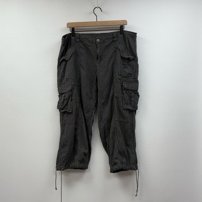 Norma Kamali Houndstooth Plaid '90s Mid-Rise Cargo Crop Pant Grunge Grey 14
