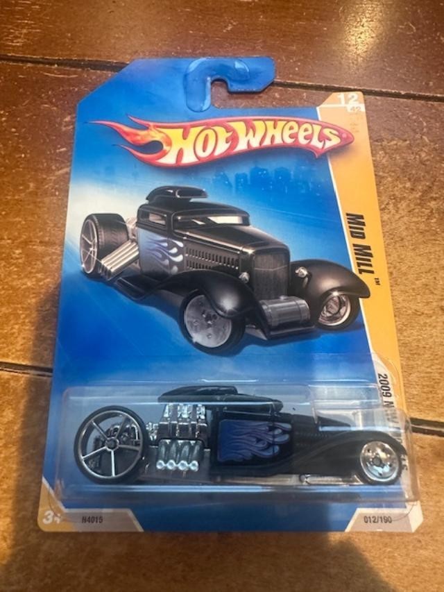 2009 Hot Wheels New Models Mid Mill #12 Black